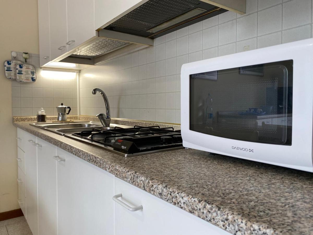 Free Parking - Blue Apartment Vicino Al Centro Sirmione Ngoại thất bức ảnh