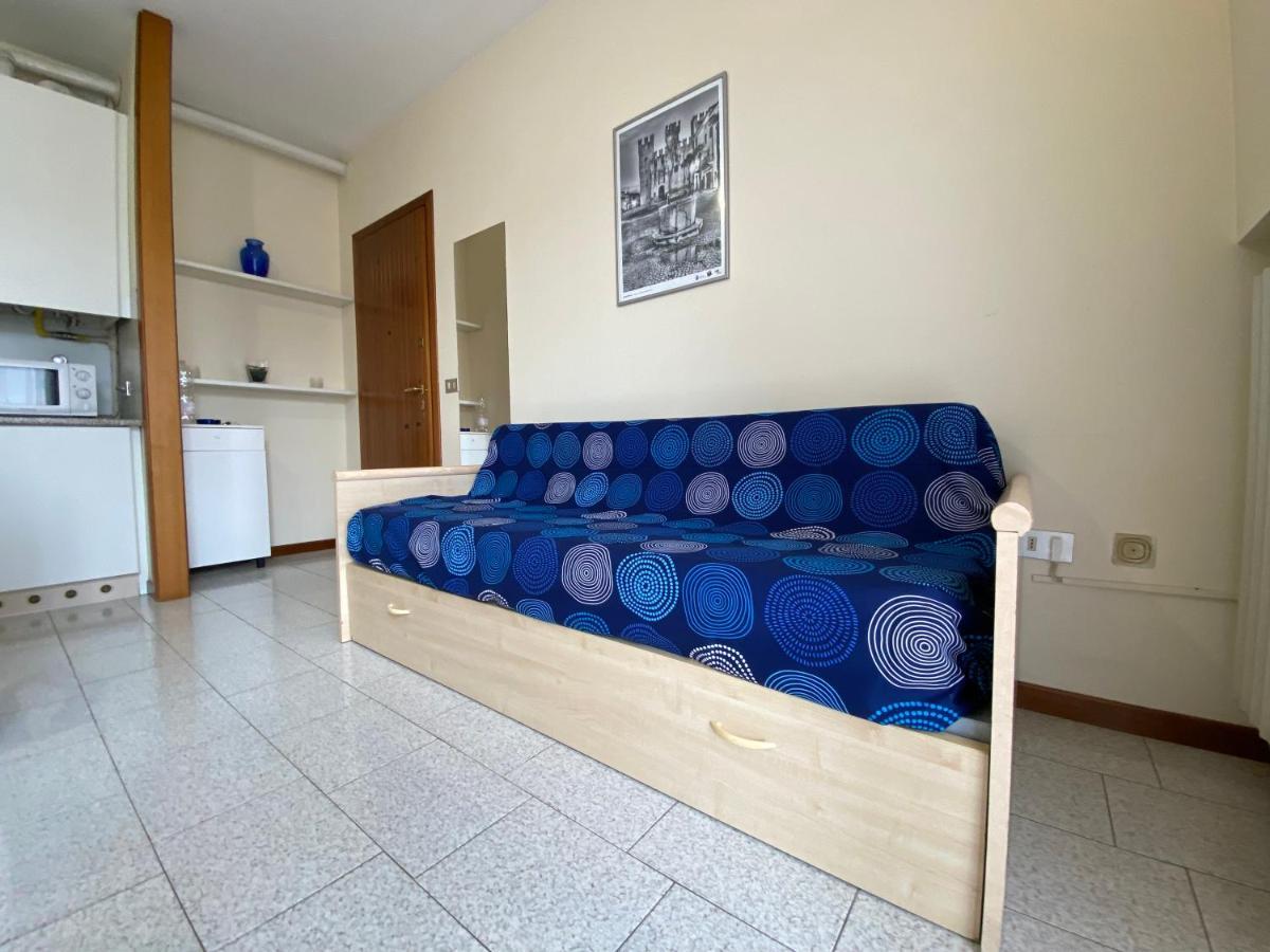 Free Parking - Blue Apartment Vicino Al Centro Sirmione Ngoại thất bức ảnh