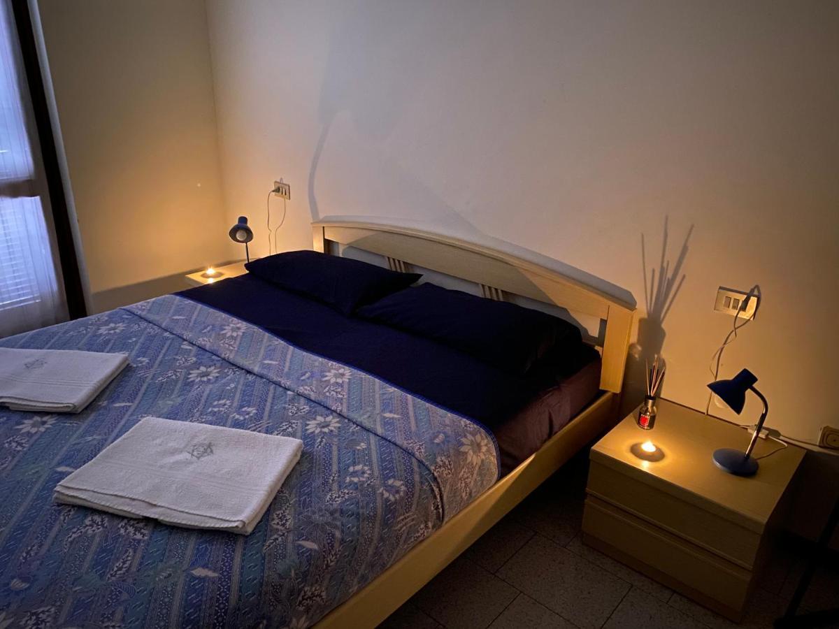 Free Parking - Blue Apartment Vicino Al Centro Sirmione Ngoại thất bức ảnh